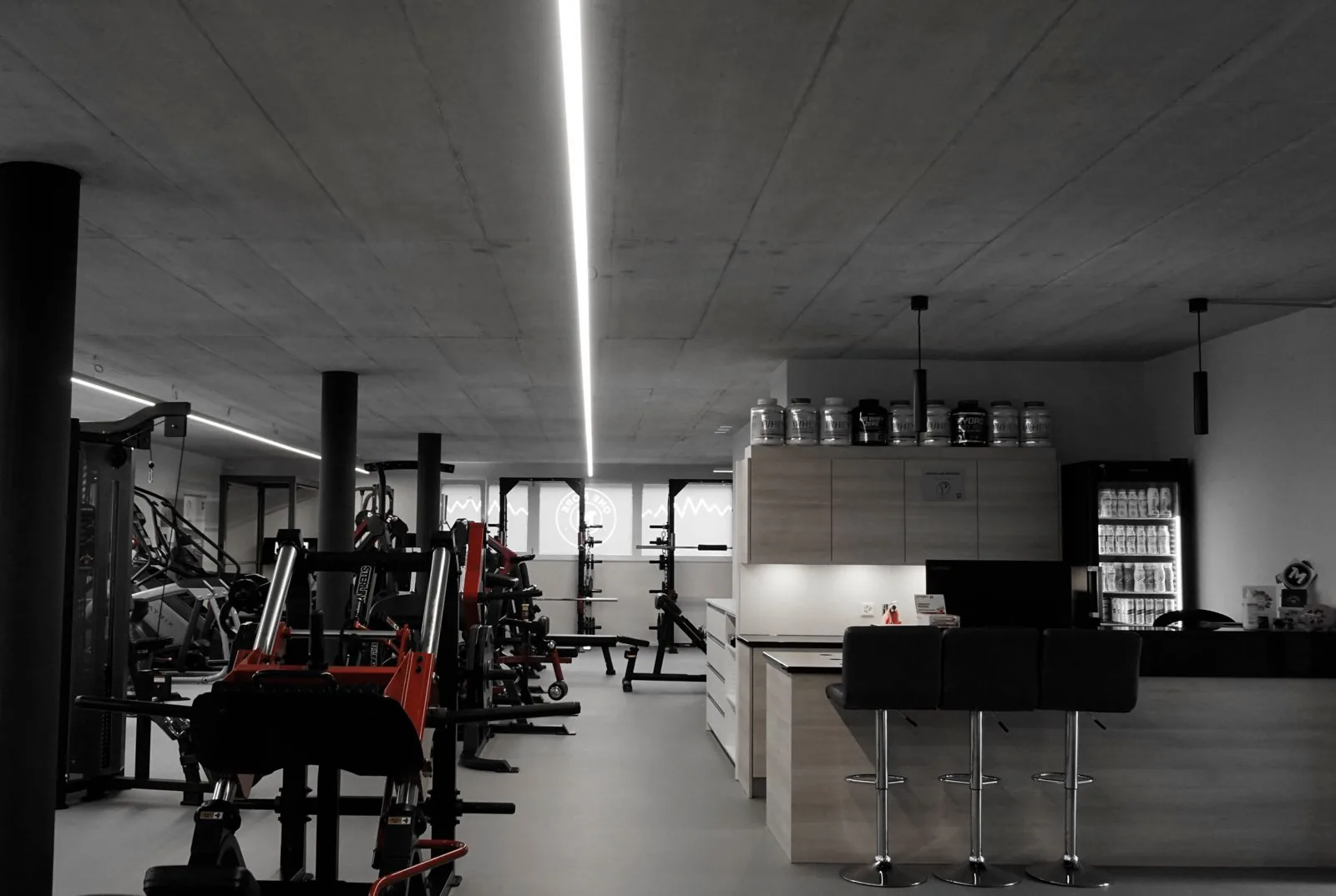 Helle Trainingsfläche im ONE MORE Studio